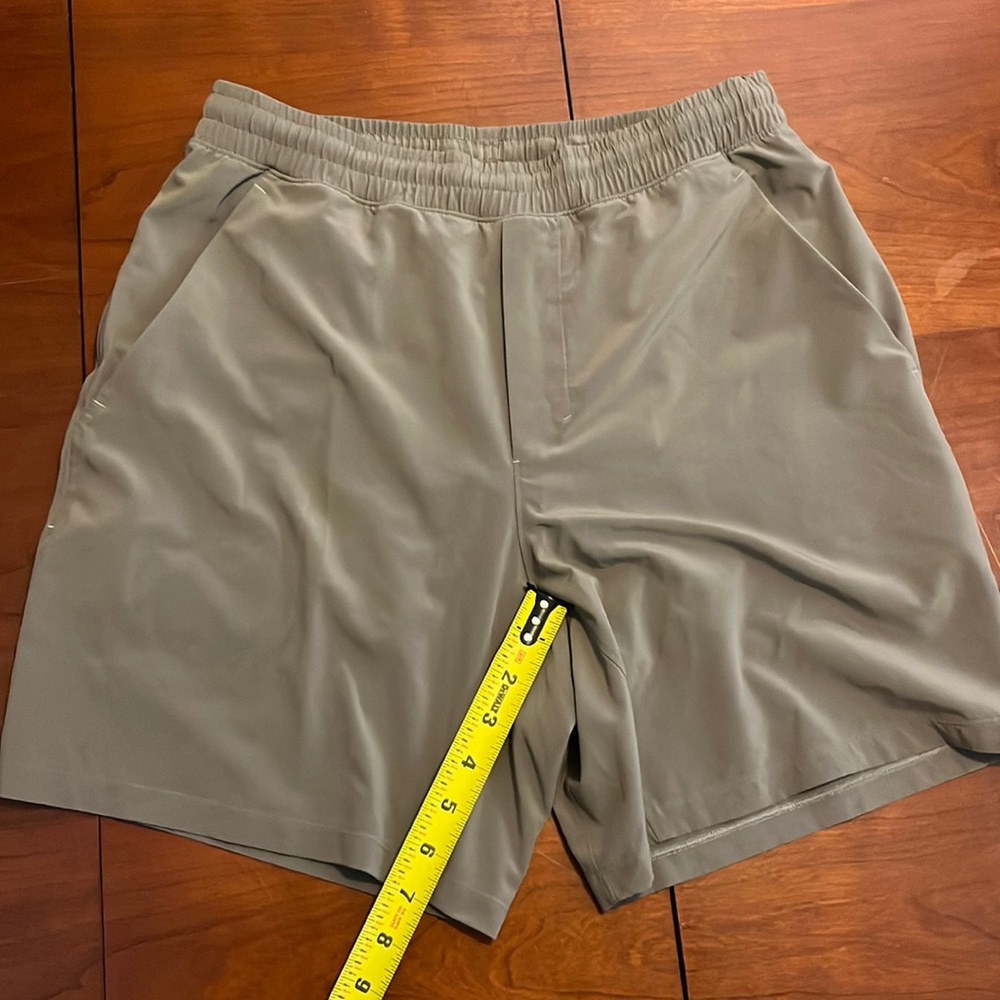 Lululemon Pace Breaker 7” shorts